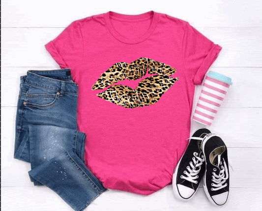 Pink leopard lips Shirt